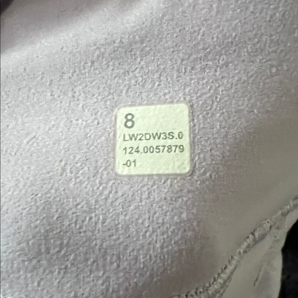 Lululemon Women's Lavender Sports Bra - Picture 3 of 3